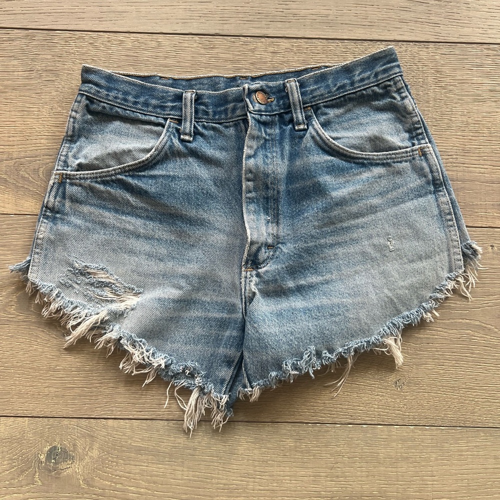 Vintage Rustler Cut Off Shorts Size Says 31 measures 14.5" Waist